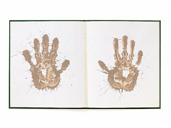 richard long mud hand prints 0028 low res 3000px srgb